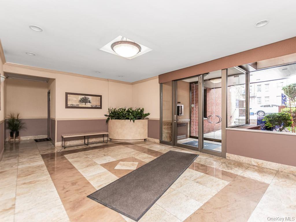 3123 Bailey Avenue, Unit 2B photo 6