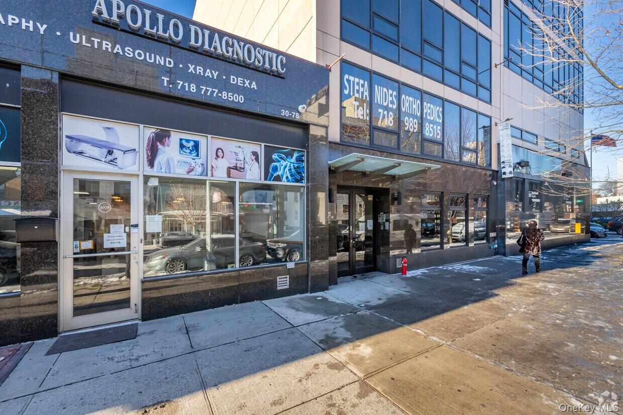 30-74 31st Street, Unit Lower Leve photo 3