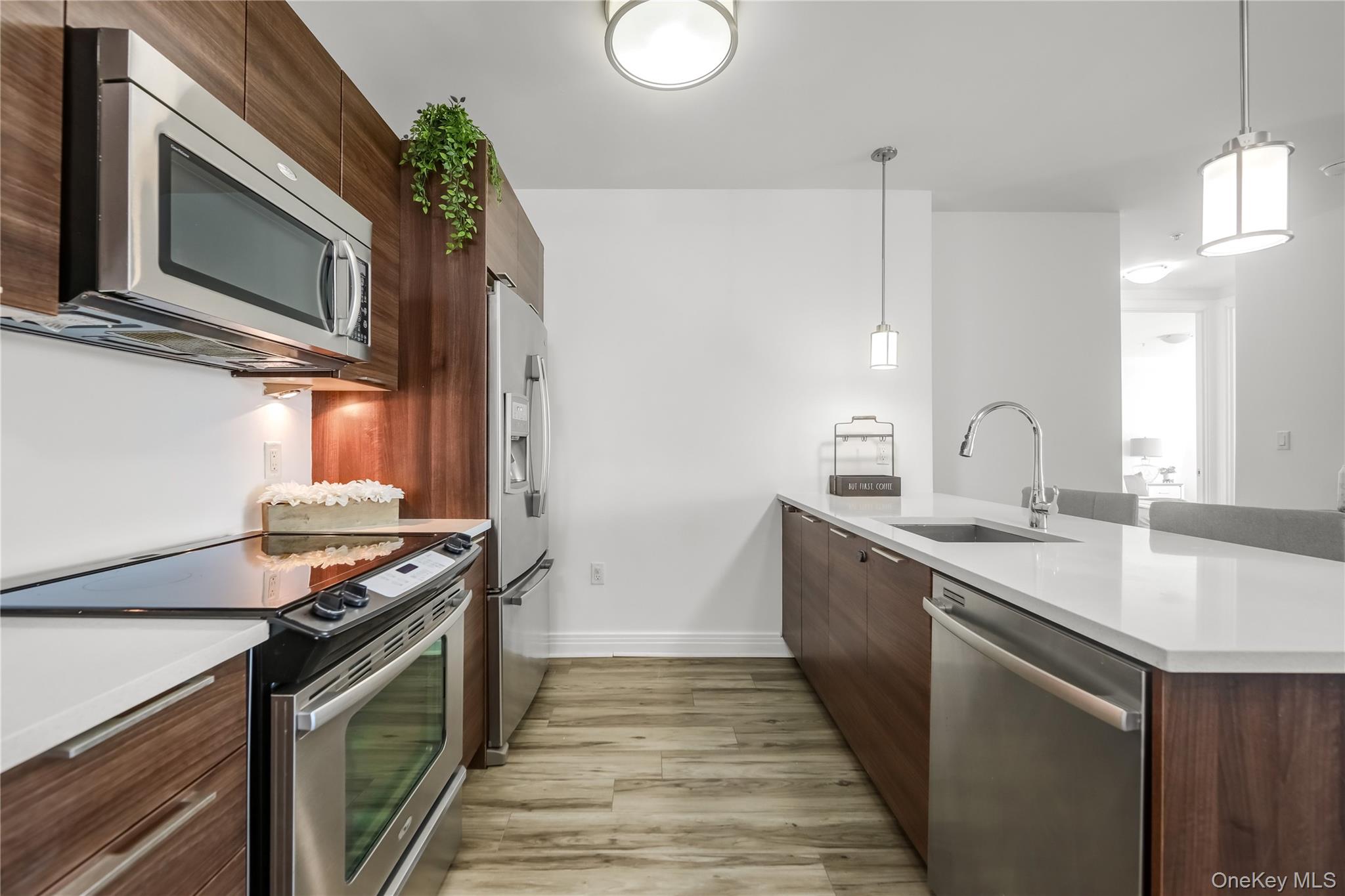 701 Ridge Hill Boulevard, Unit 9C photo 4