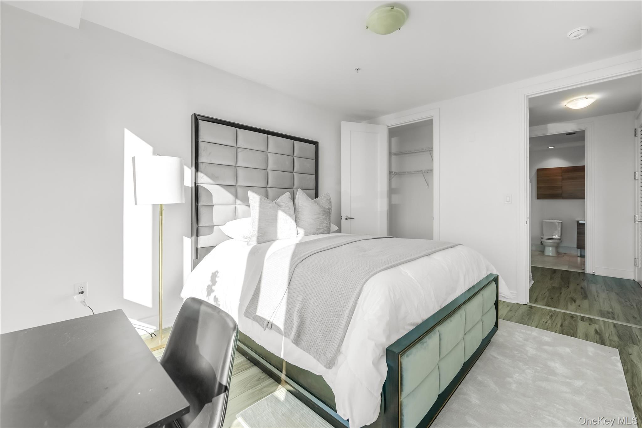 701 Ridge Hill Boulevard, Unit 9C photo 8