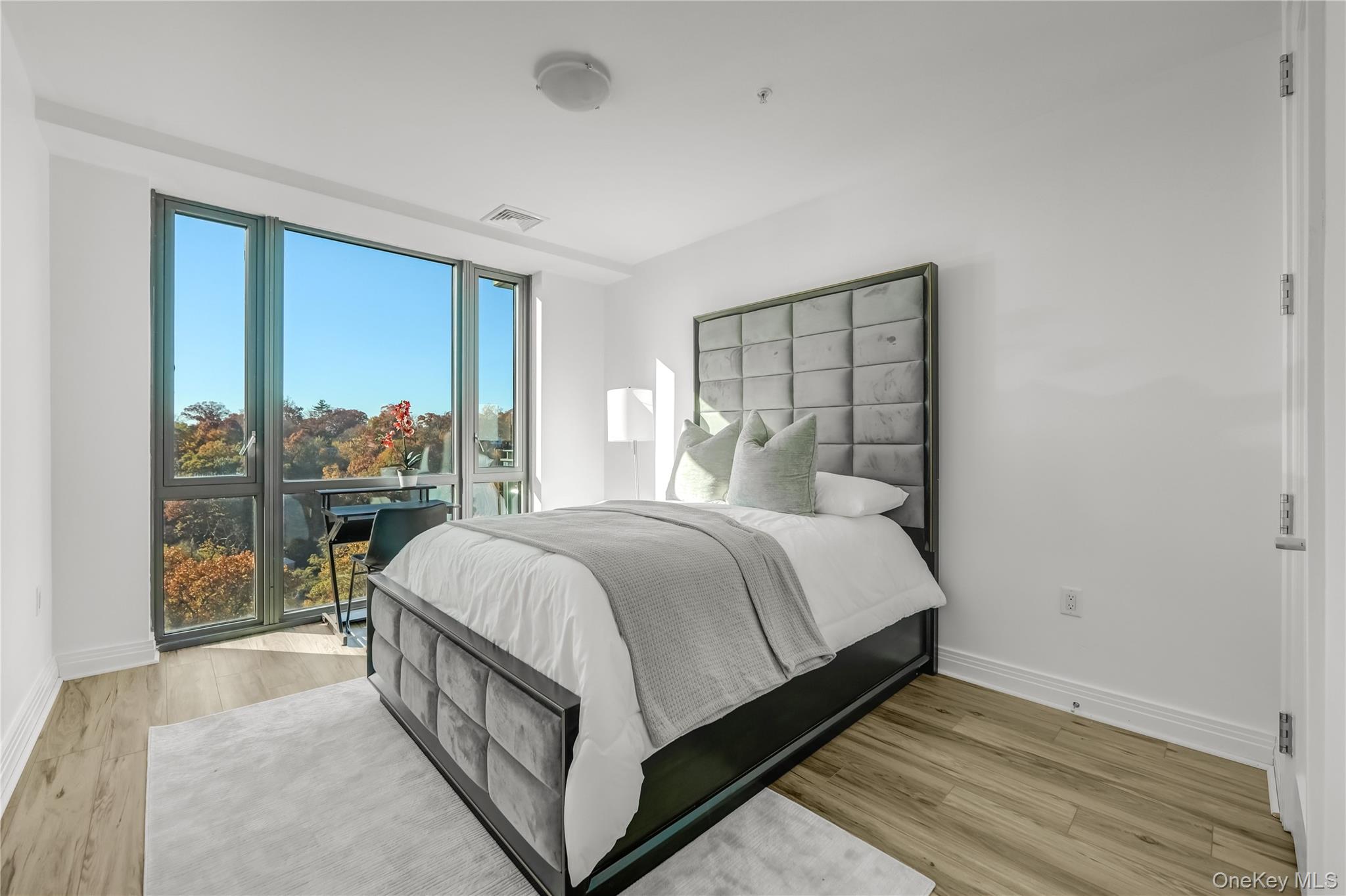 701 Ridge Hill Boulevard, Unit 9C photo 7