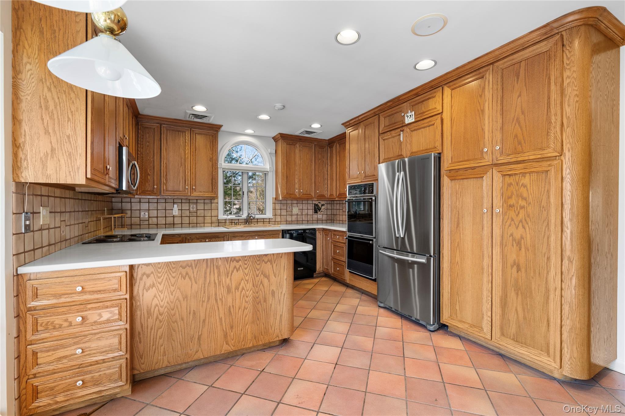 2 Hickory Hill – For Sale photo 6
