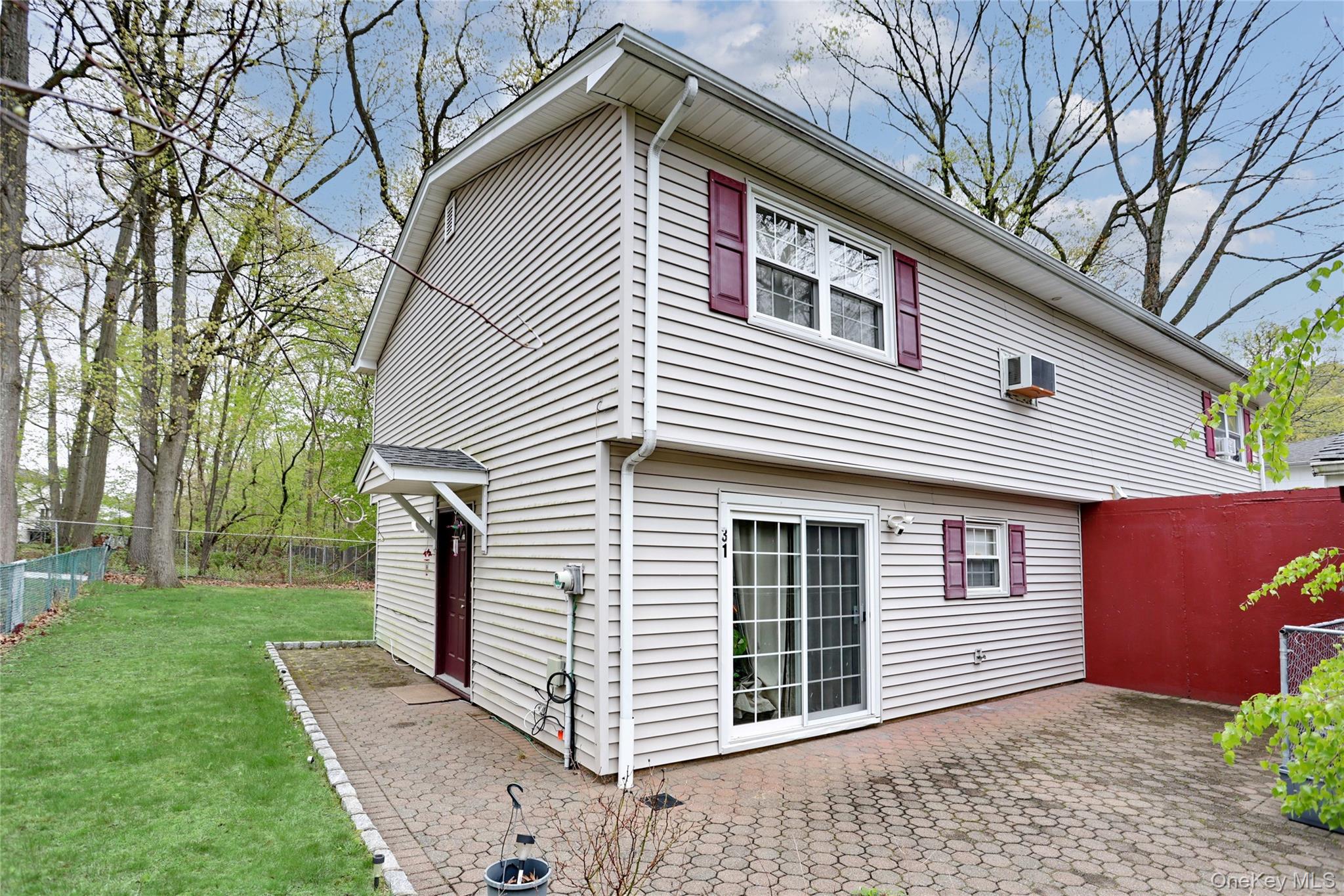 31 Lillian Street – For Sale photo 3