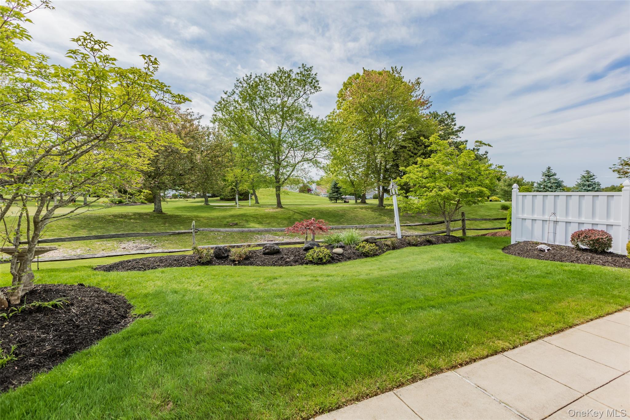 6 Julia Circle, Unit 6 photo 3