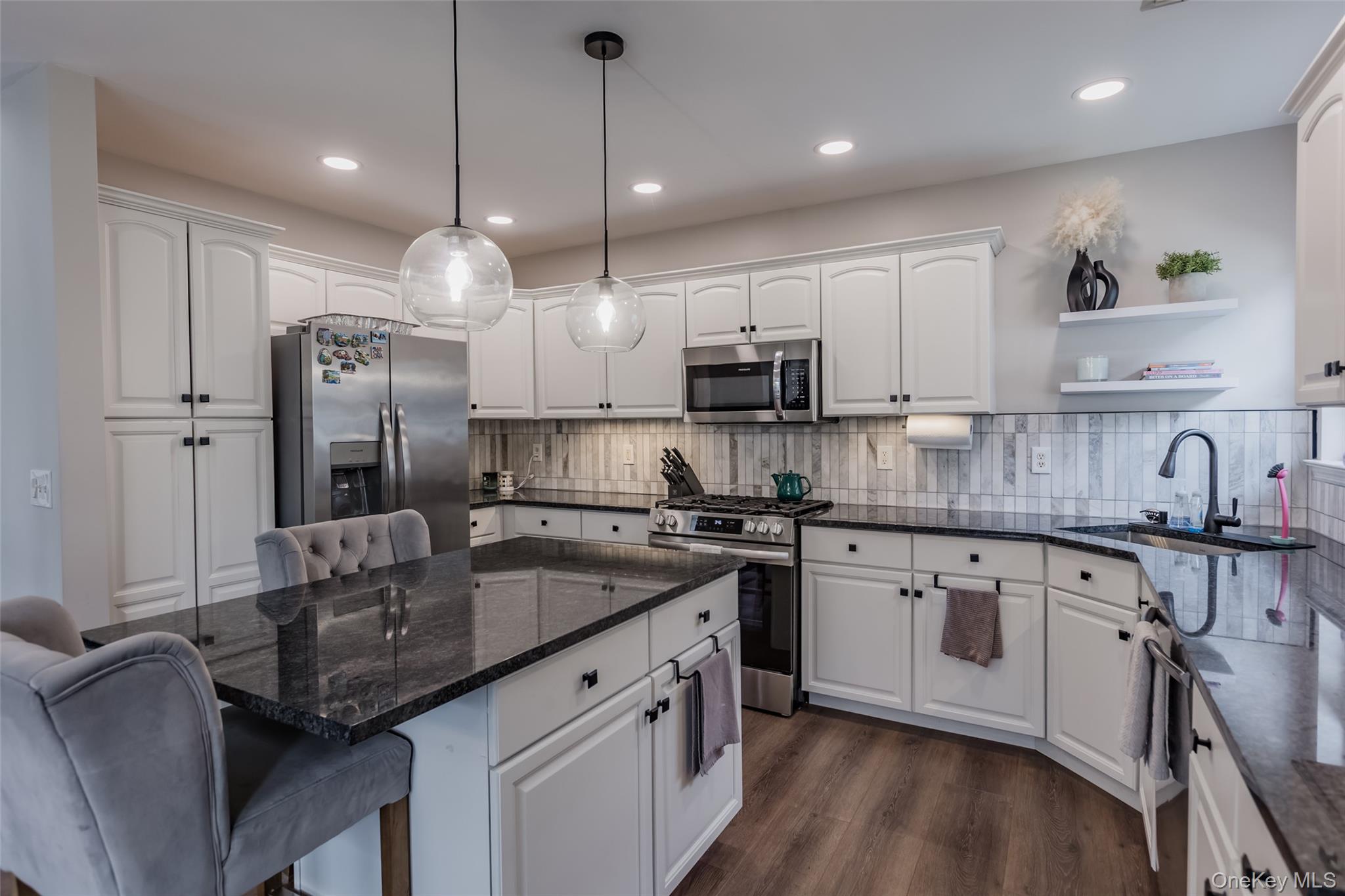 6 Julia Circle, Unit 6 photo 21