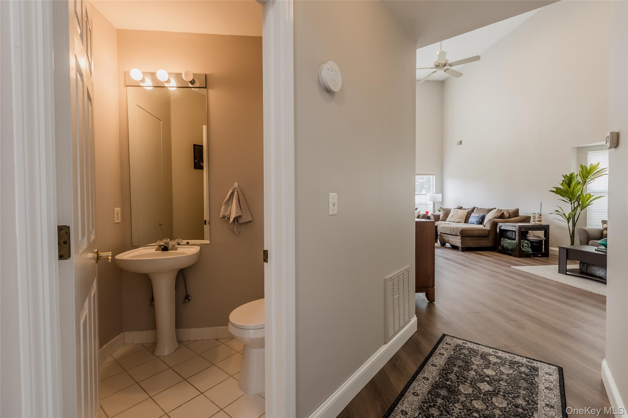 6 Julia Circle, Unit 6 photo 9