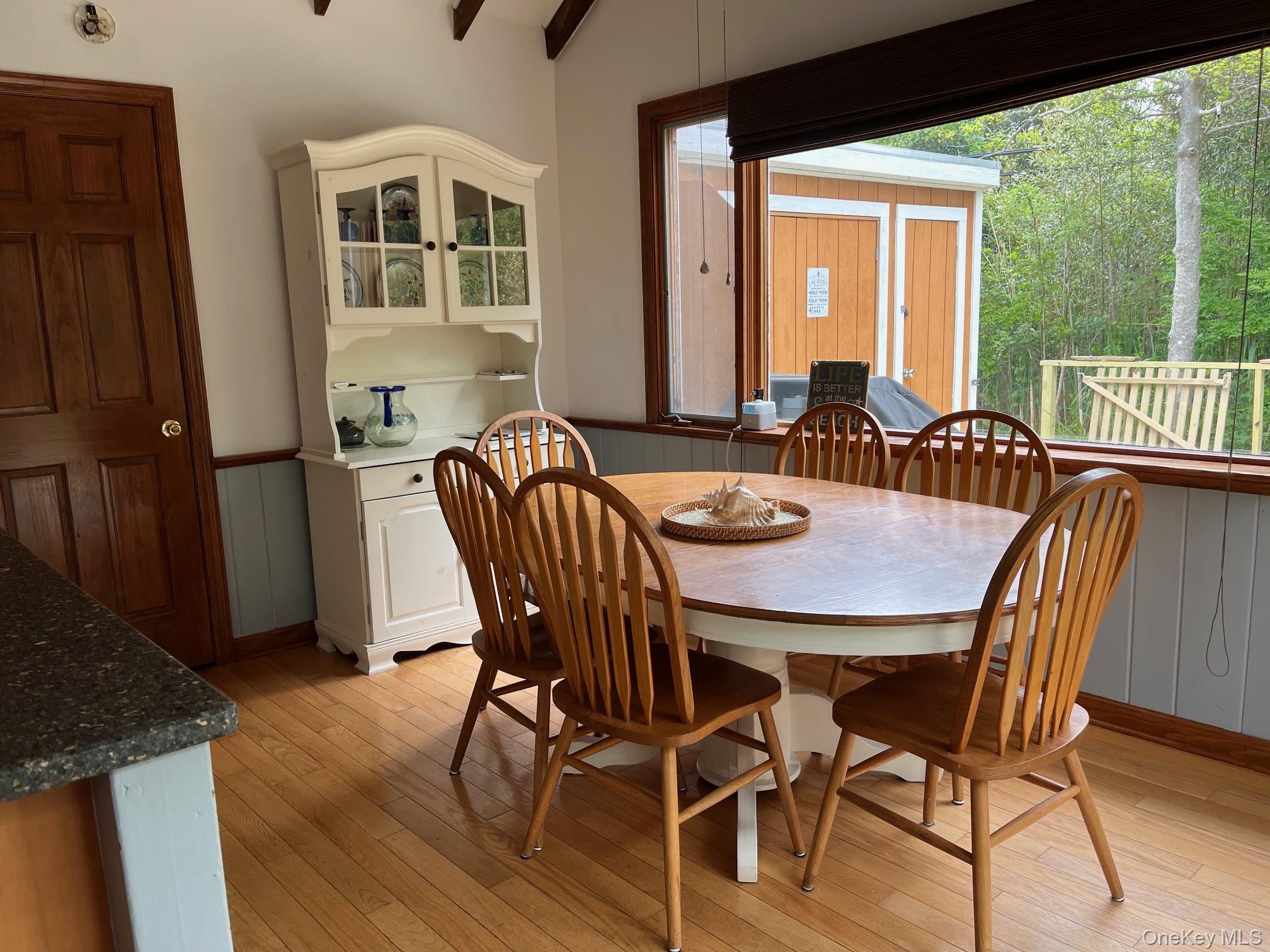 896 Evergreen – For Rent photo 5