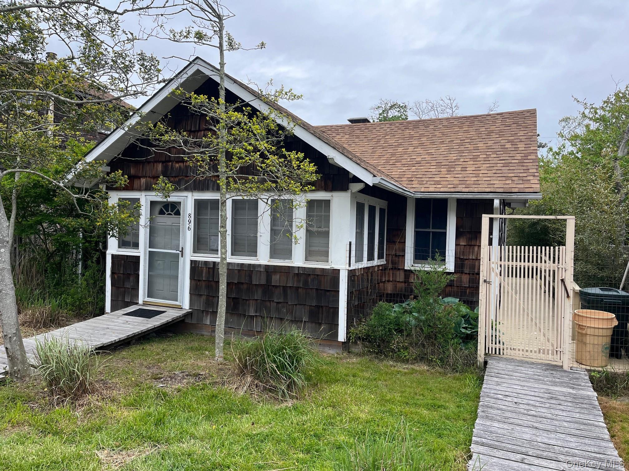 896 Evergreen – For Rent