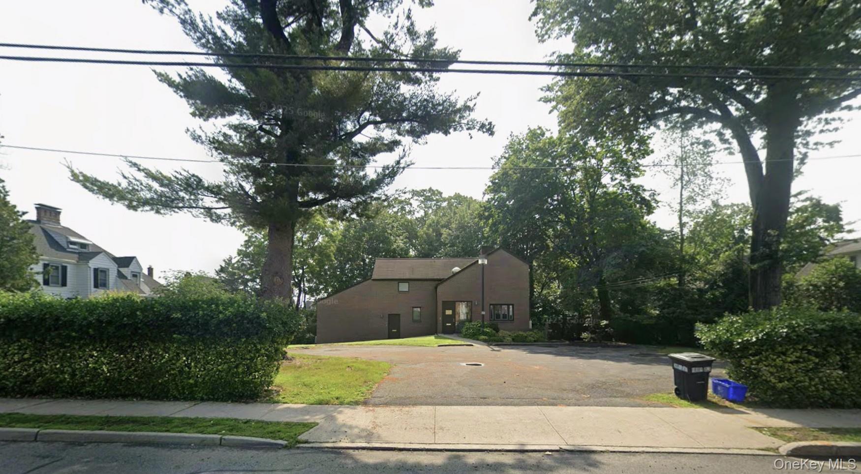 153 N Broadway – For Sale photo 7