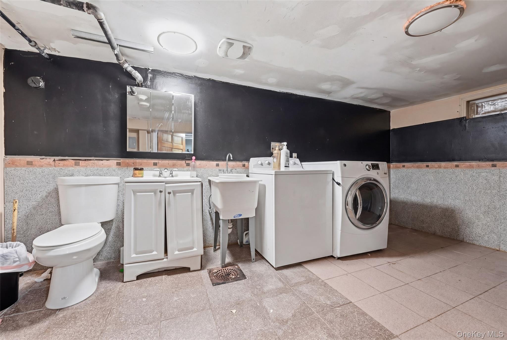 78 Hempstead Turnpike – For Sale photo 24