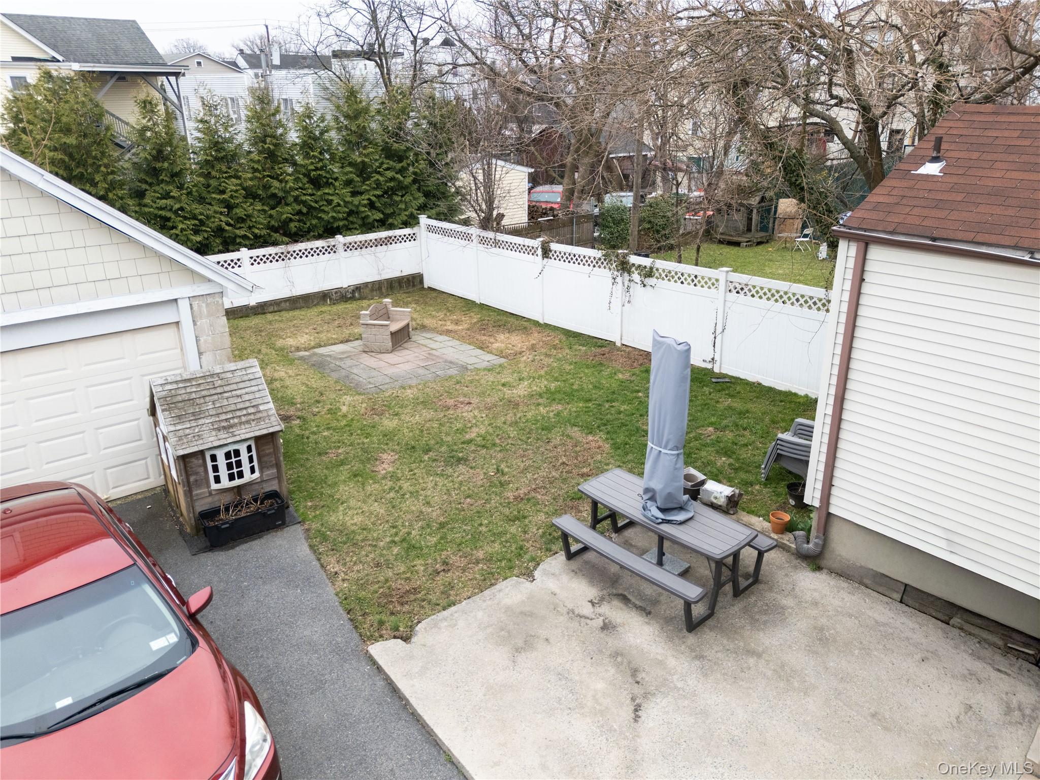 322 Olivia Street – For Sale photo 4