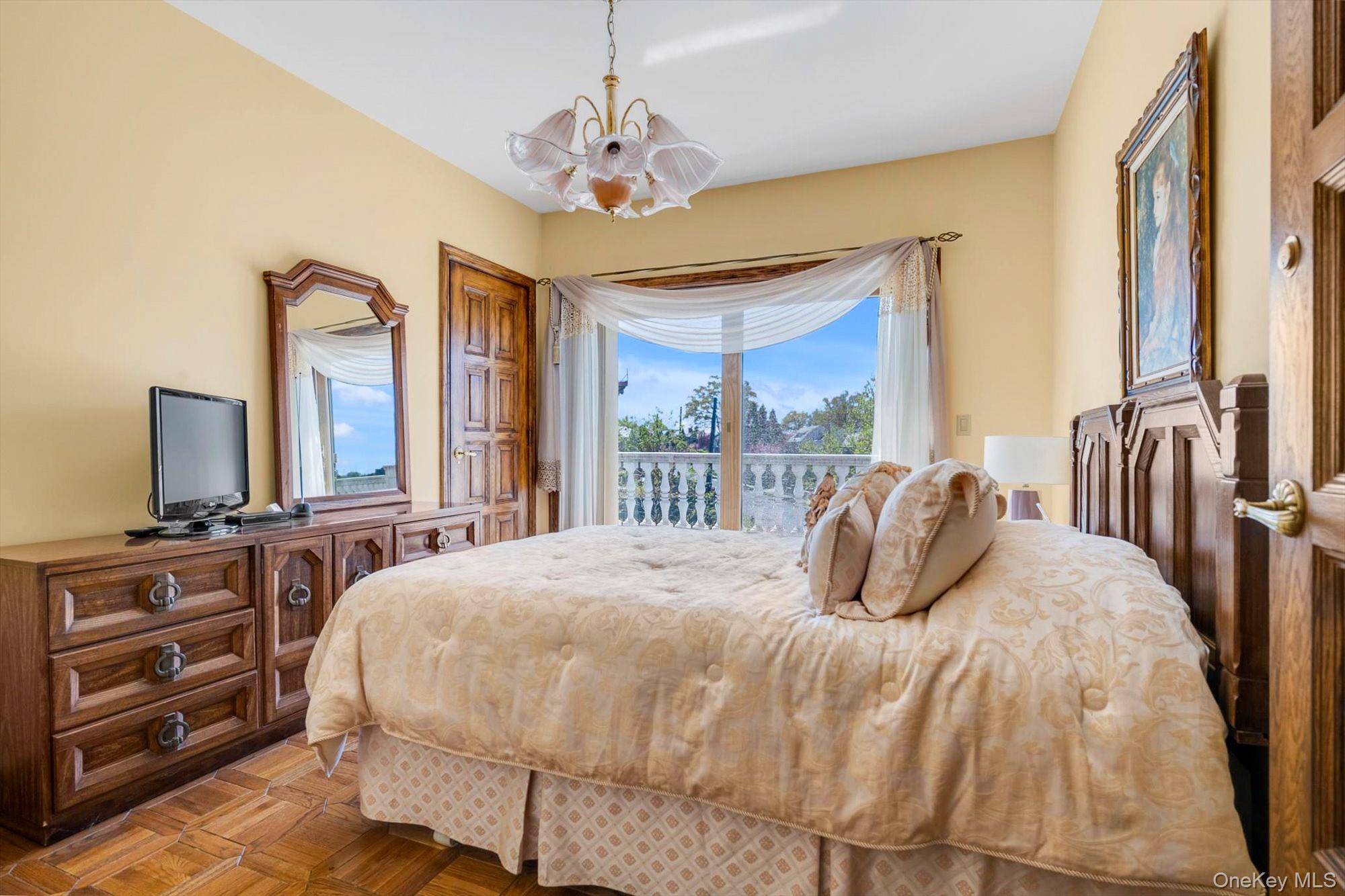 118 Malba Drive – For Sale photo 20