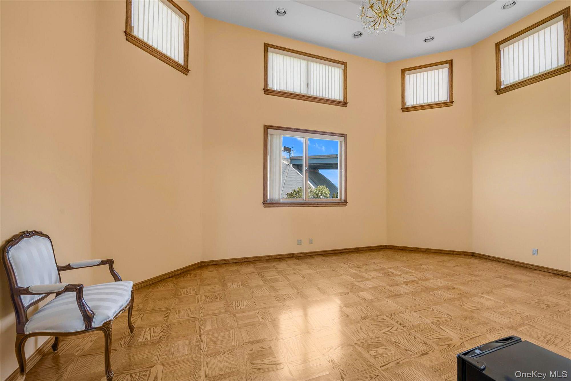118 Malba Drive – For Sale photo 27