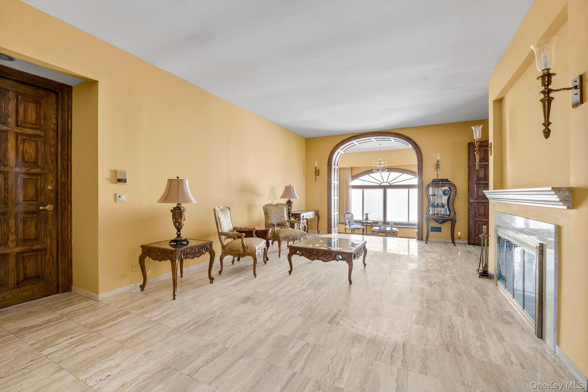 118 Malba Drive – For Sale photo 3