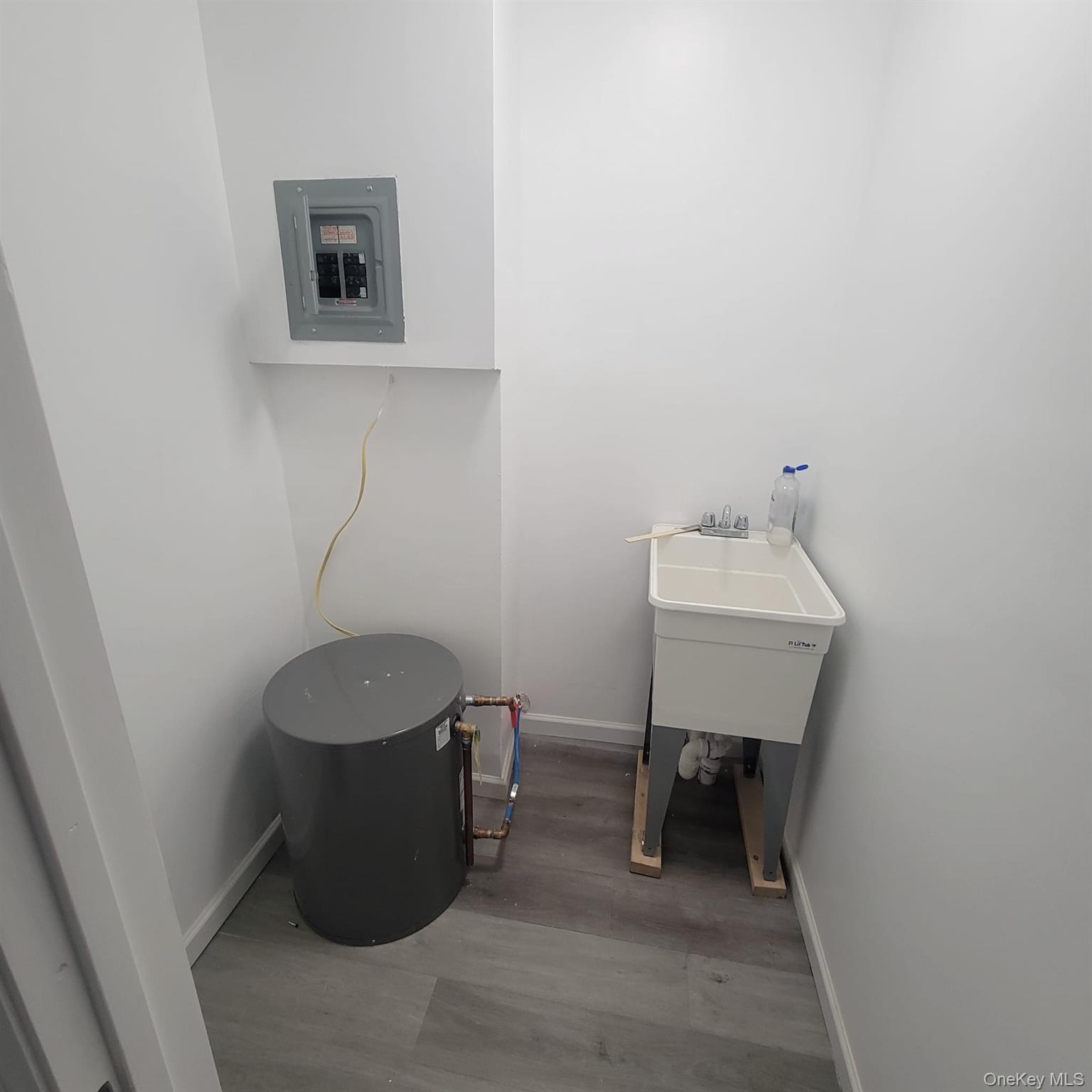 71  A Main – For Rent photo 5