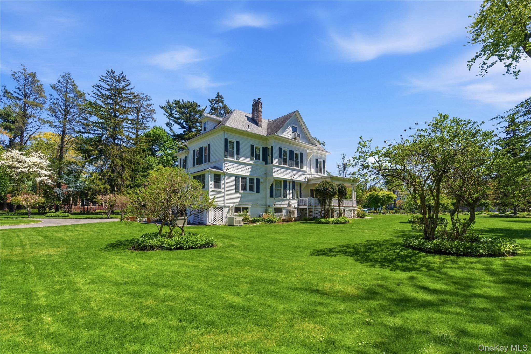 89 Duck Pond Road – For Sale photo 8