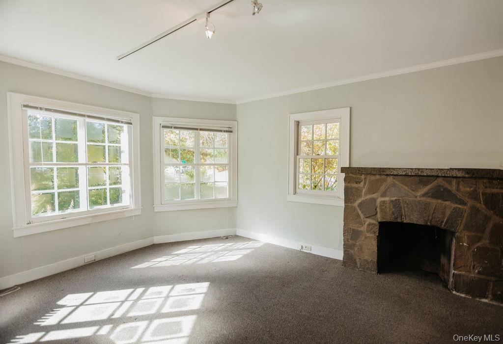3927 Main Street – For Sale photo 8