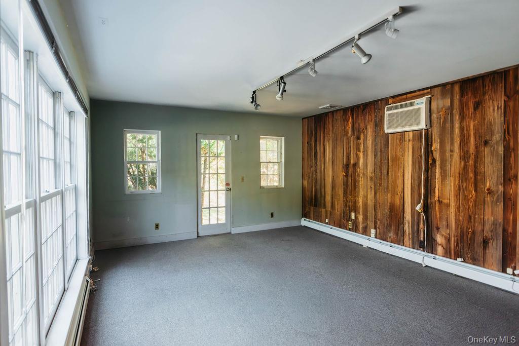 3927 Main Street – For Sale photo 25
