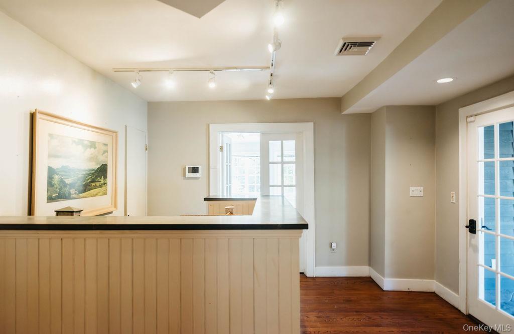 3927 Main Street – For Sale photo 7