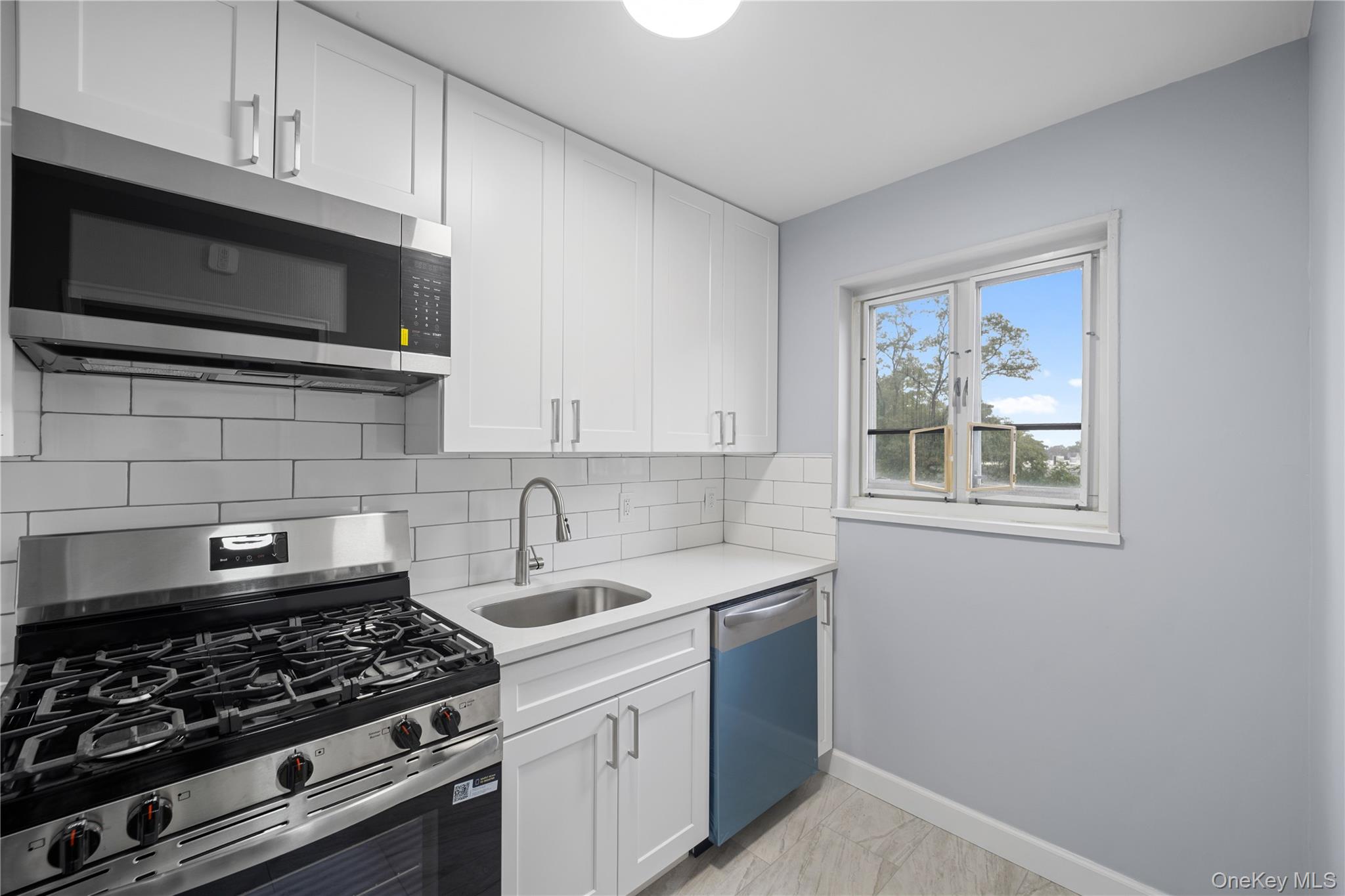 221-43 Manor Road, Unit (Upper) 16 photo 5