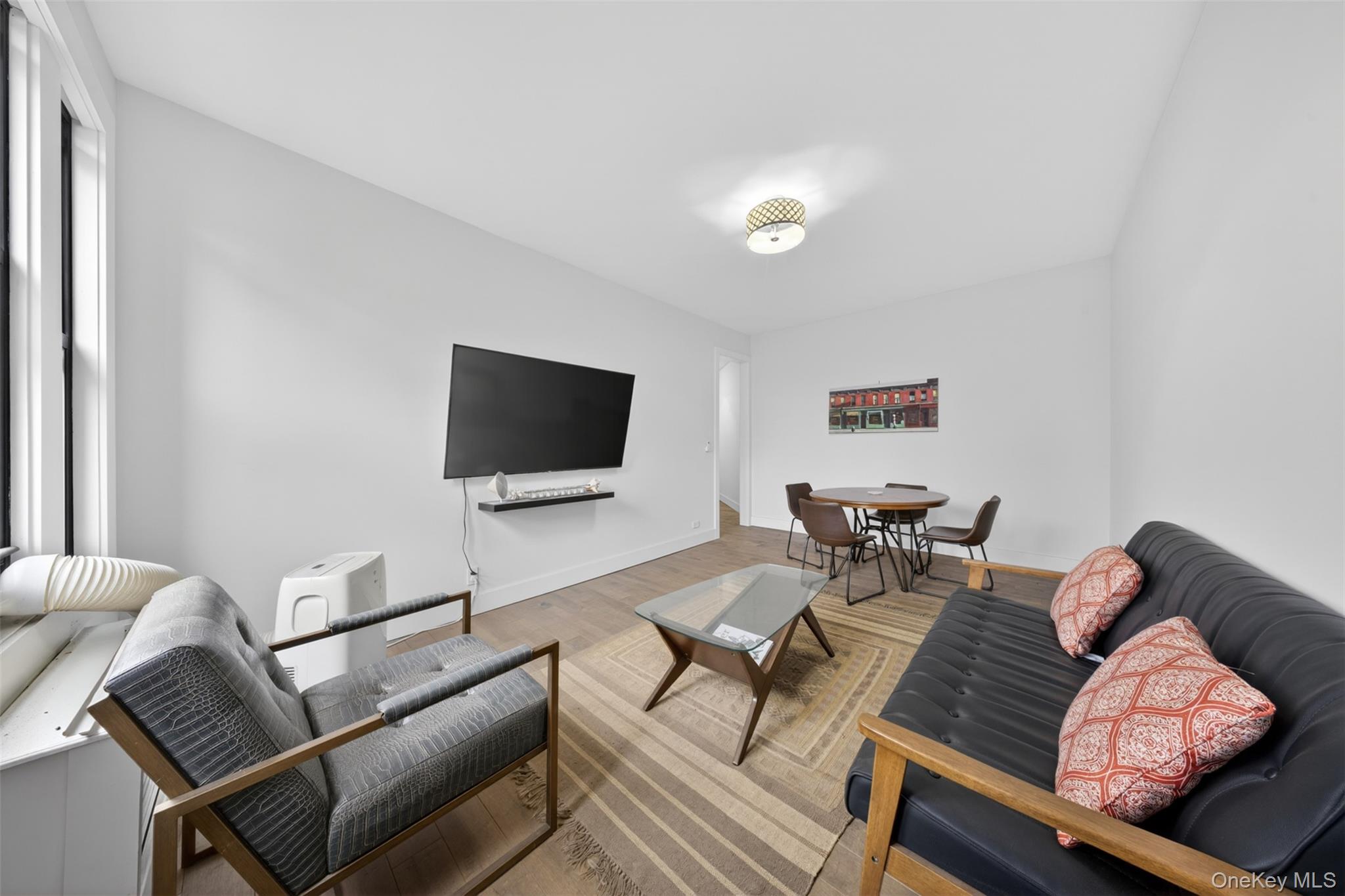 812 Riverside Drive, Unit 42 photo 8