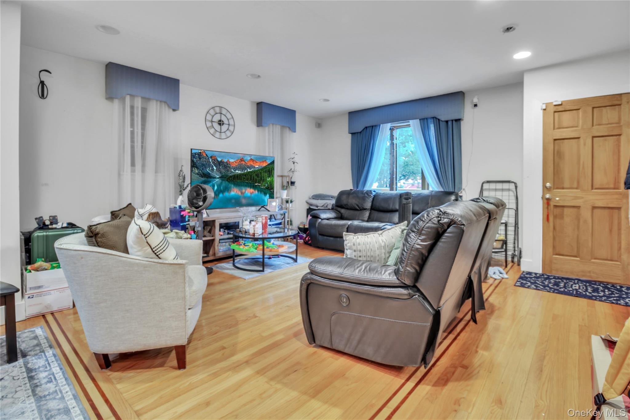 5222 Van Loon Street – For Sale photo 8