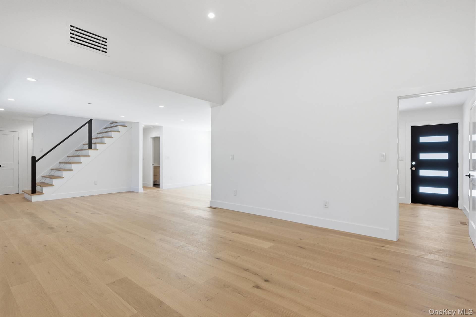 7 Mortimer Street – For Sale photo 16