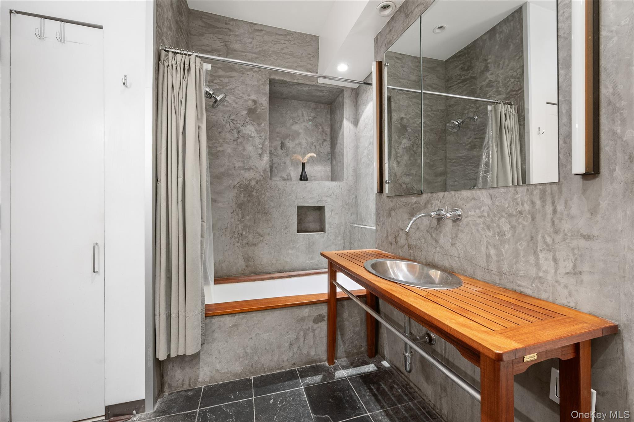 439 Lafayette Street, Unit 3 photo 9