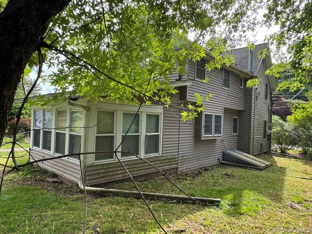74 S Airmont Road – For Sale photo 29