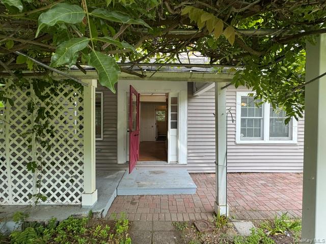 74 S Airmont Road – For Sale photo 2