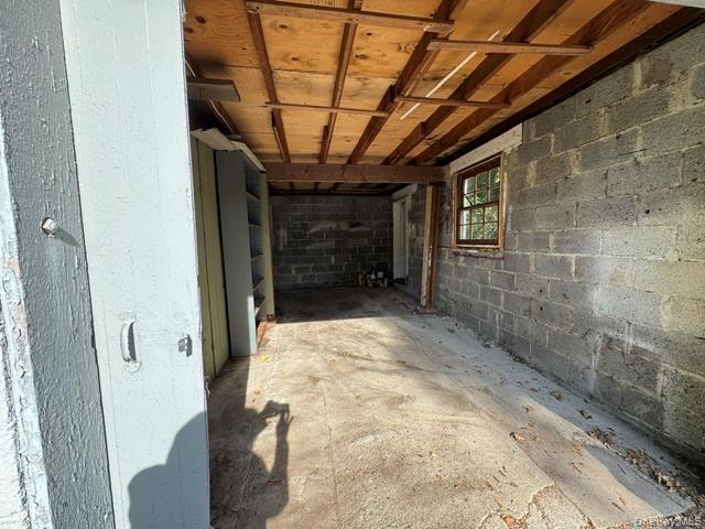 74 S Airmont Road – For Sale photo 38