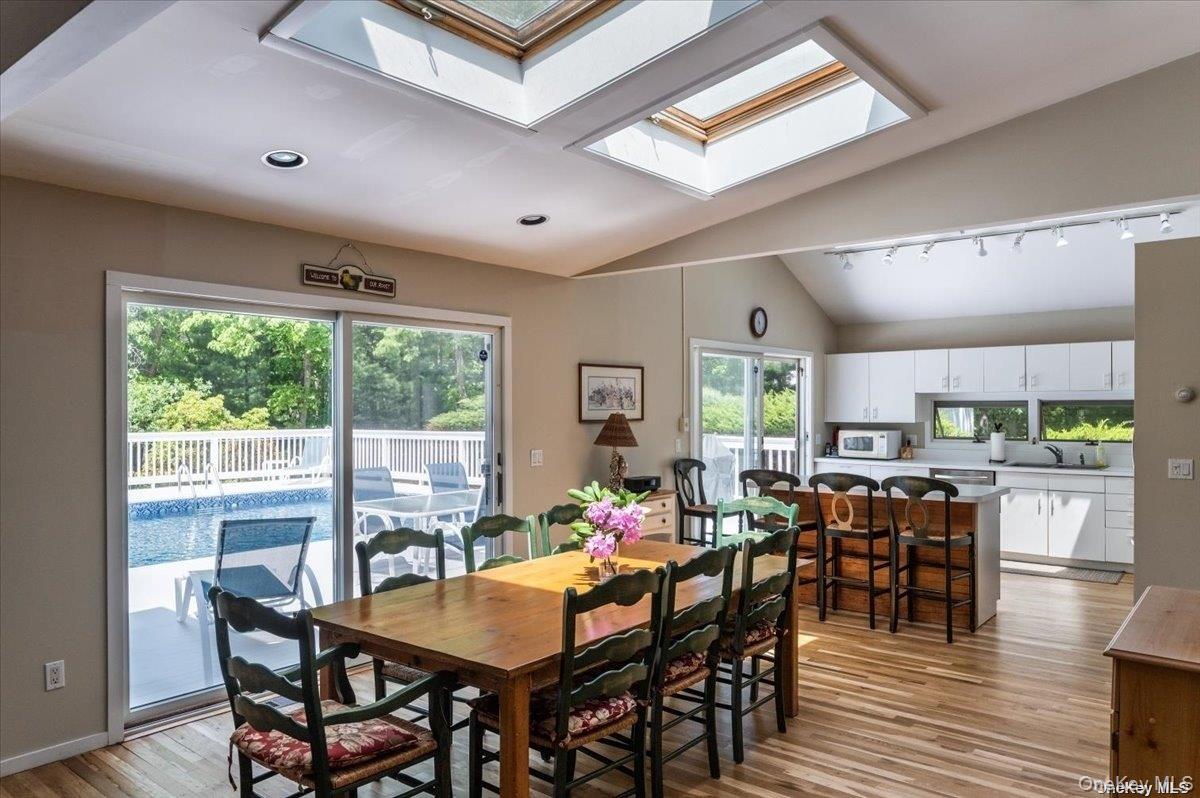 13 Van Scoys Path W – For Sale photo 4