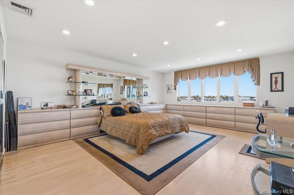 2959 Shore Drive – For Sale photo 15