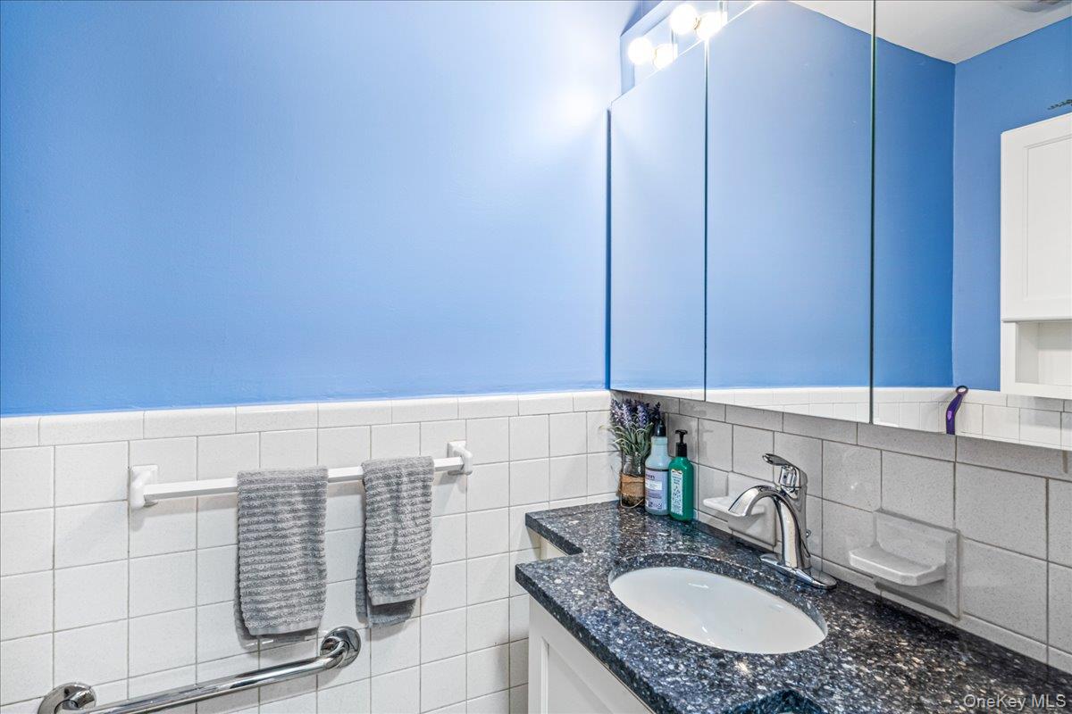 215-15 23rd Avenue, Unit TH  10 photo 16