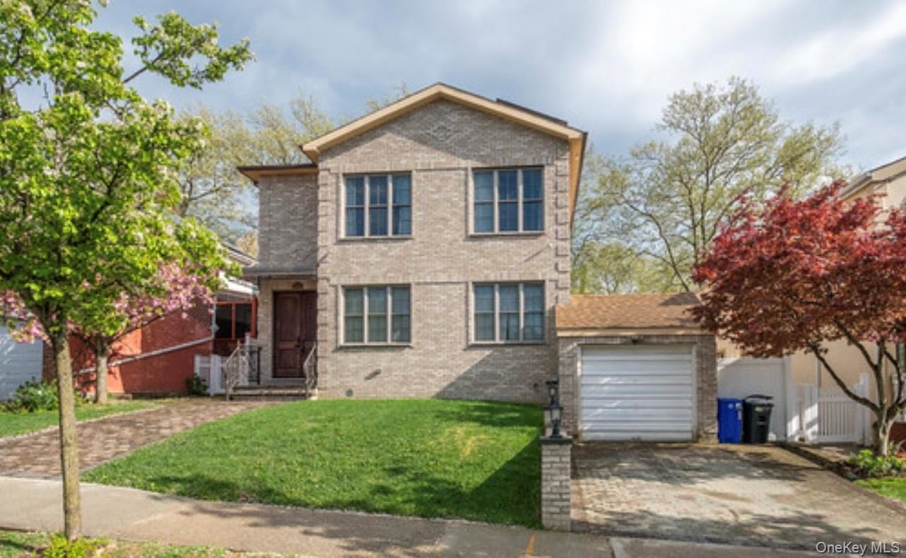 24814 Van Zandt Avenue – For Sale