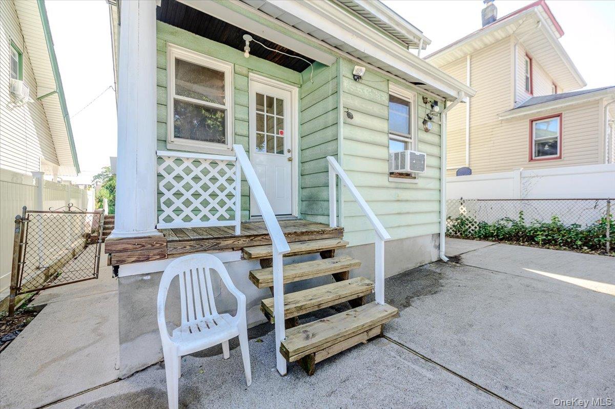 548 Davis Avenue – For Sale photo 23