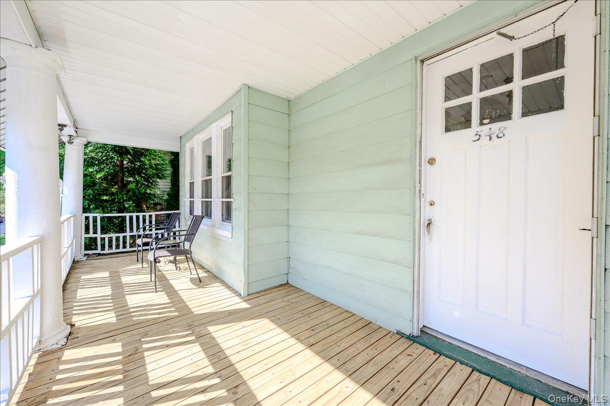 548 Davis Avenue – For Sale photo 2