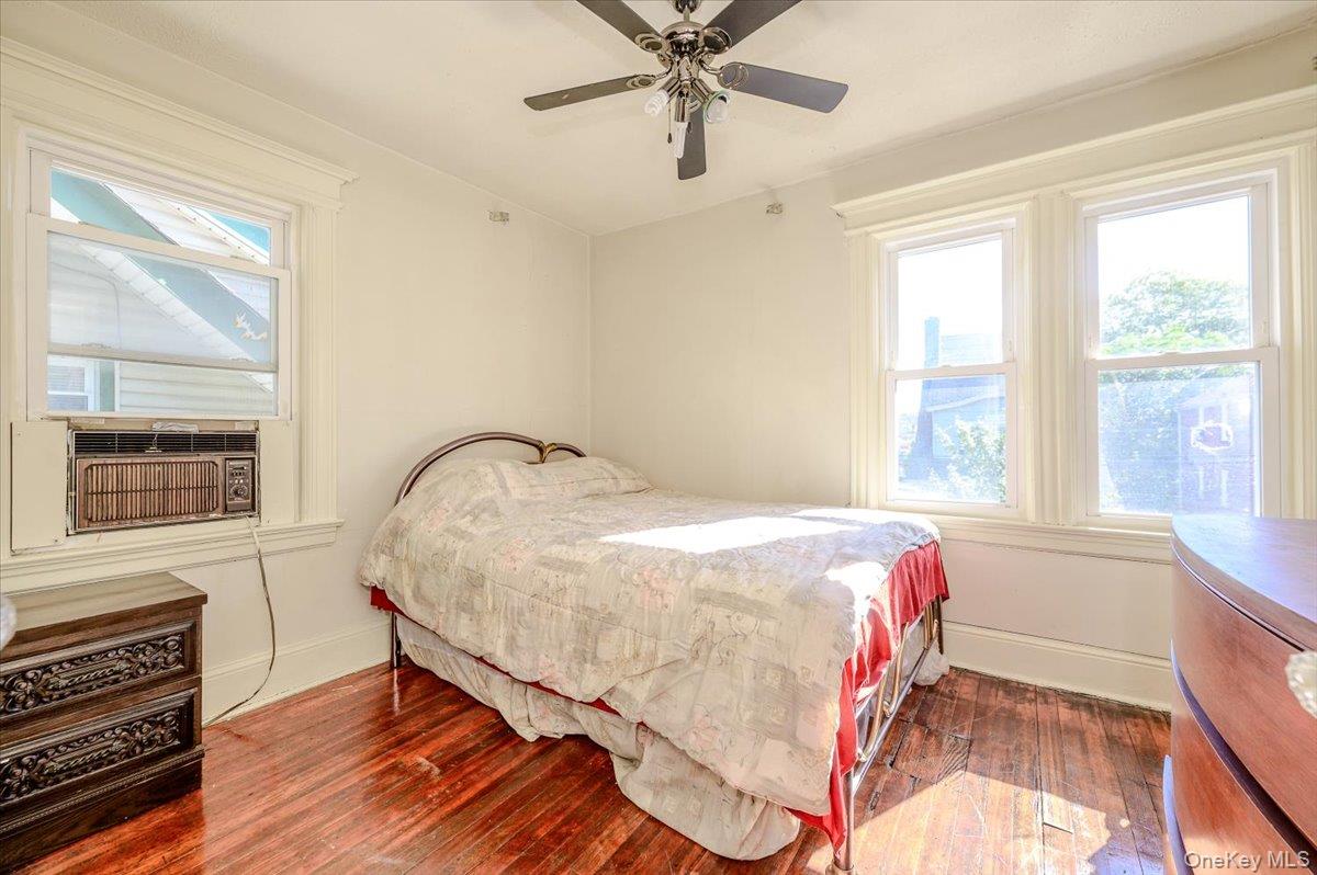 548 Davis Avenue – For Sale photo 13