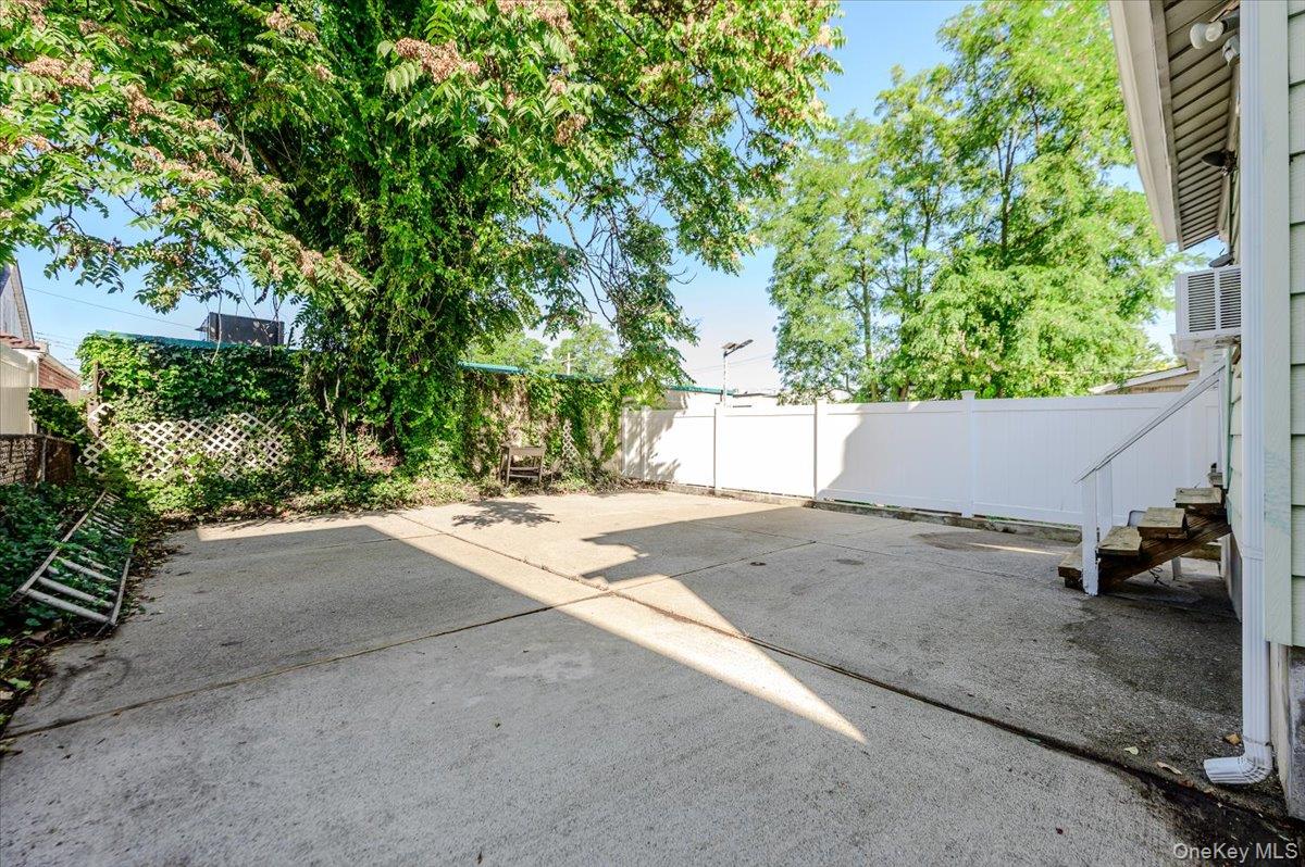 548 Davis Avenue – For Sale photo 22