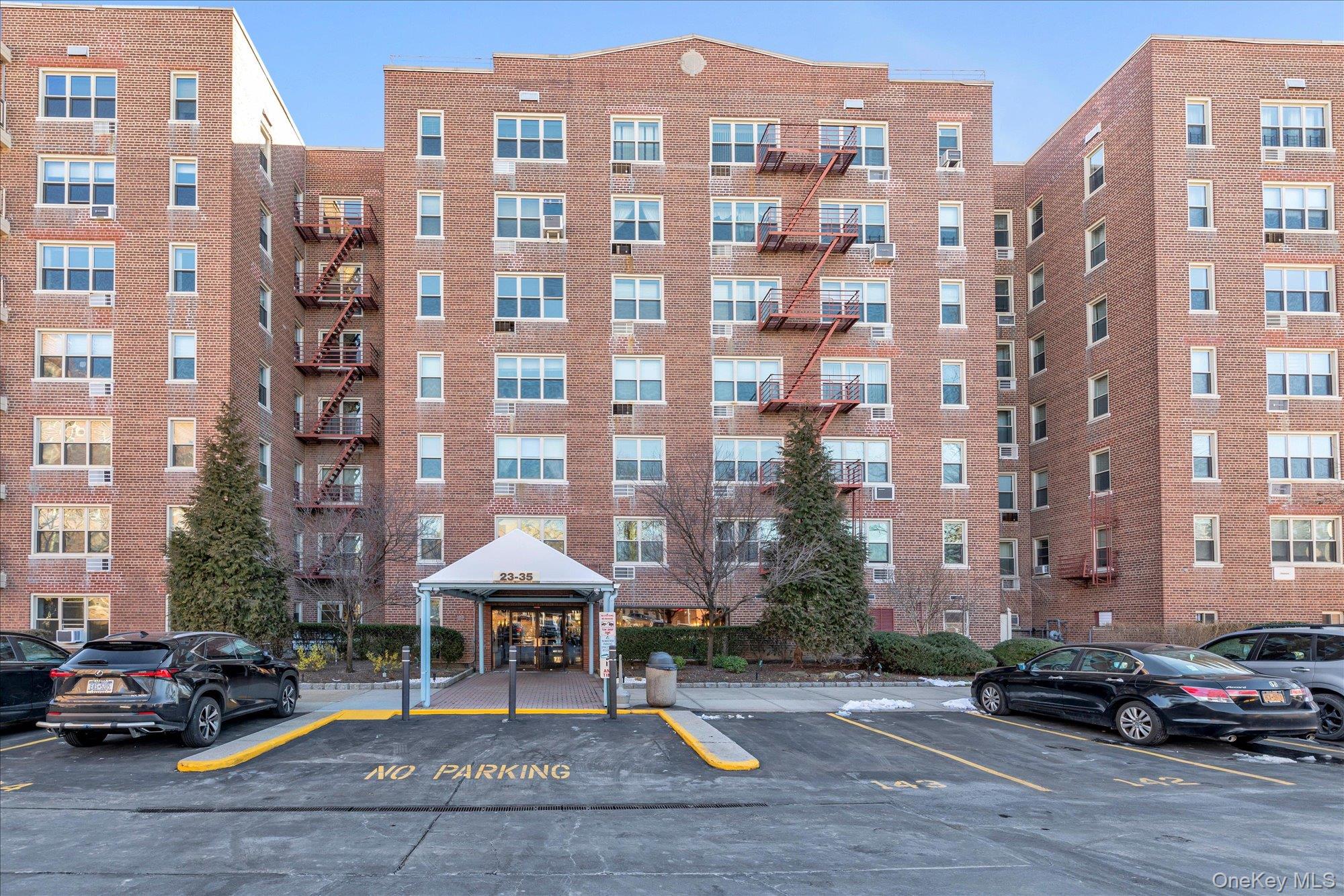 23-35 Bell Boulevard, Unit LF