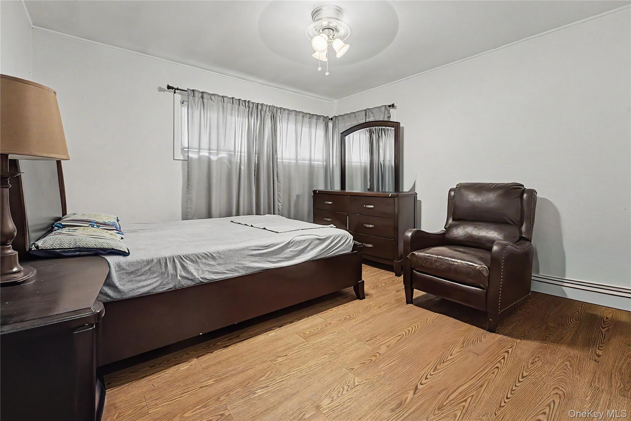 35 Meeting Lane – For Sale photo 4