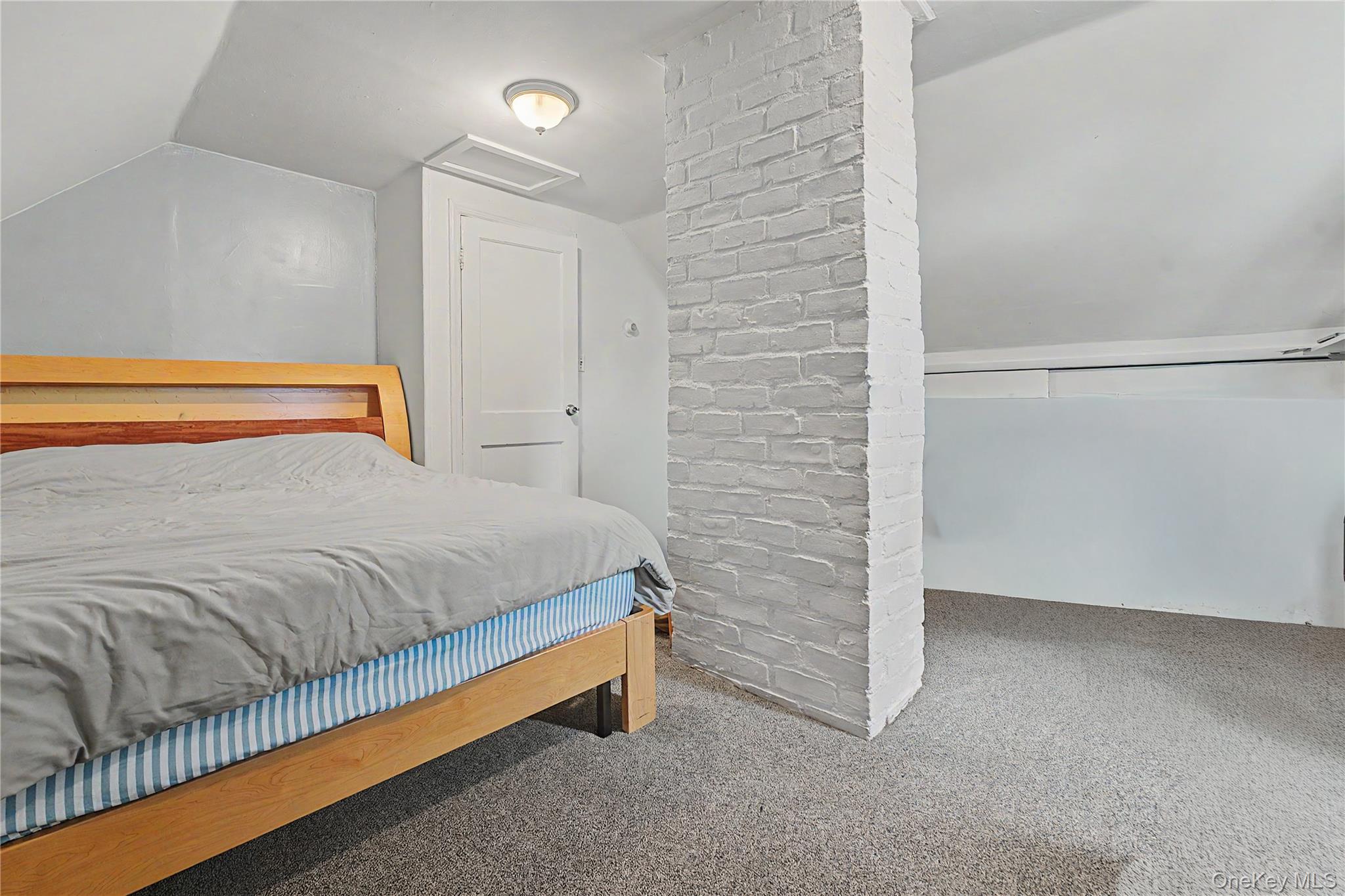 35 Meeting Lane – For Sale photo 9
