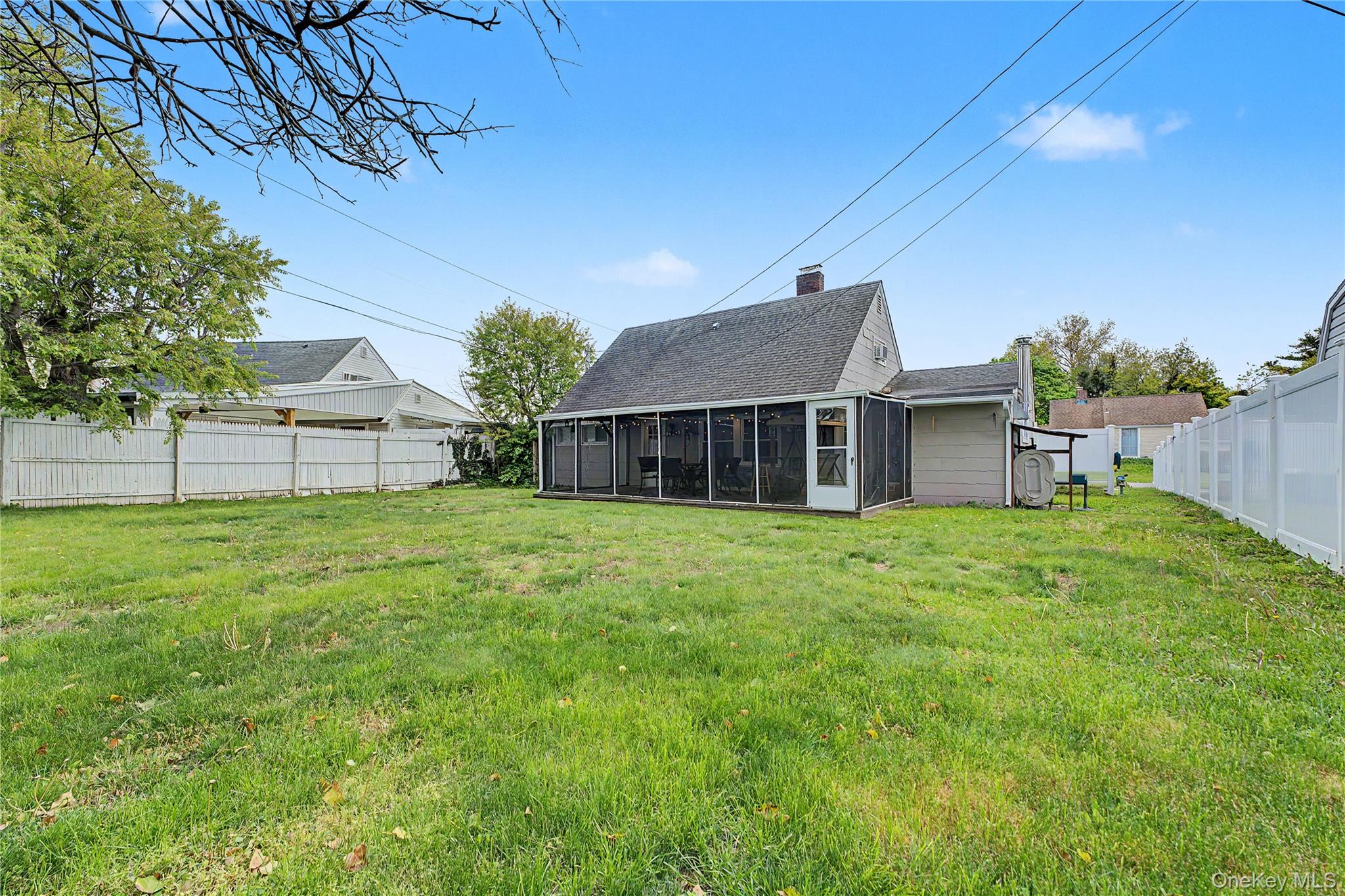 35 Meeting Lane – For Sale photo 11