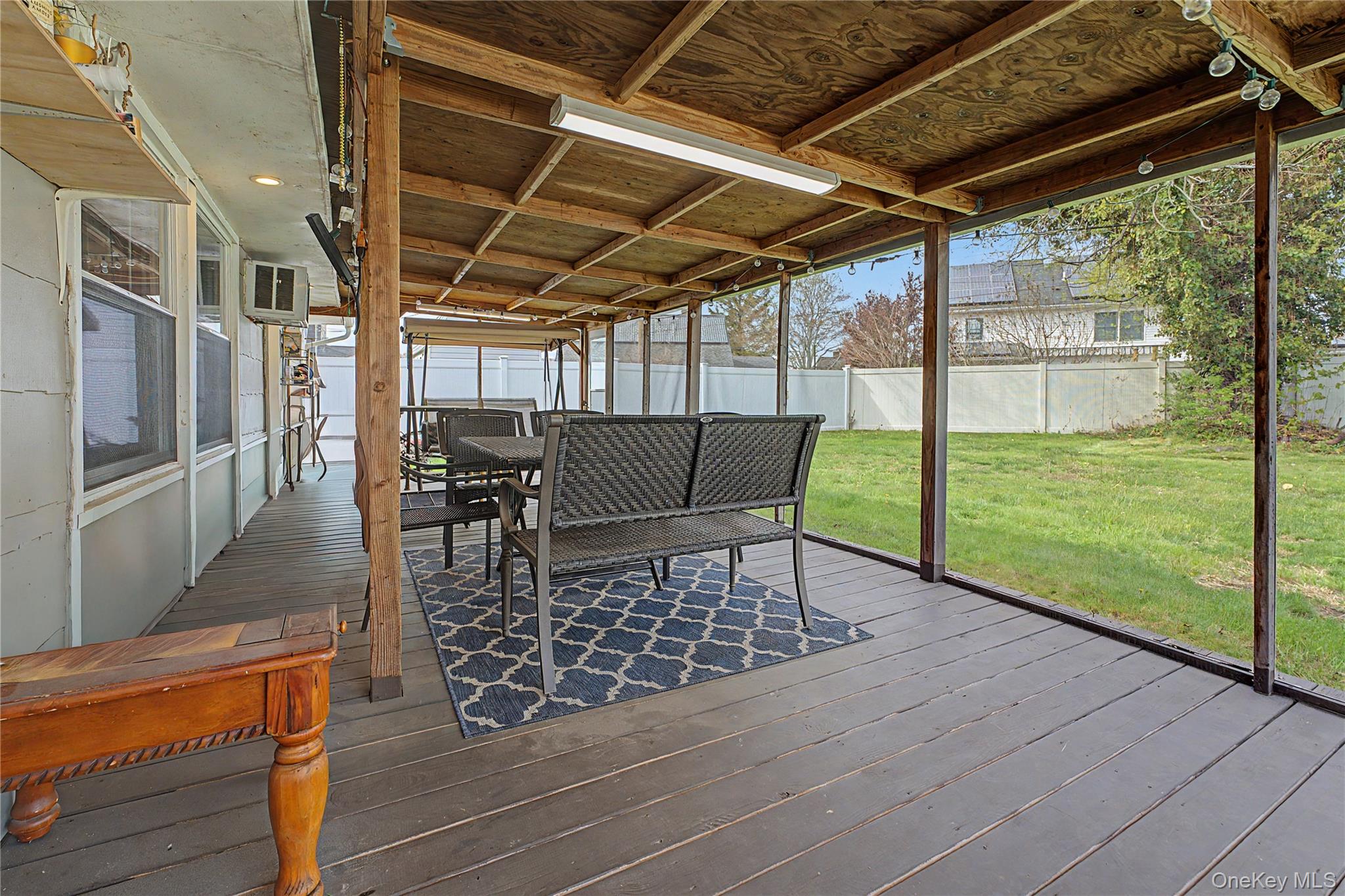 35 Meeting Lane – For Sale photo 10