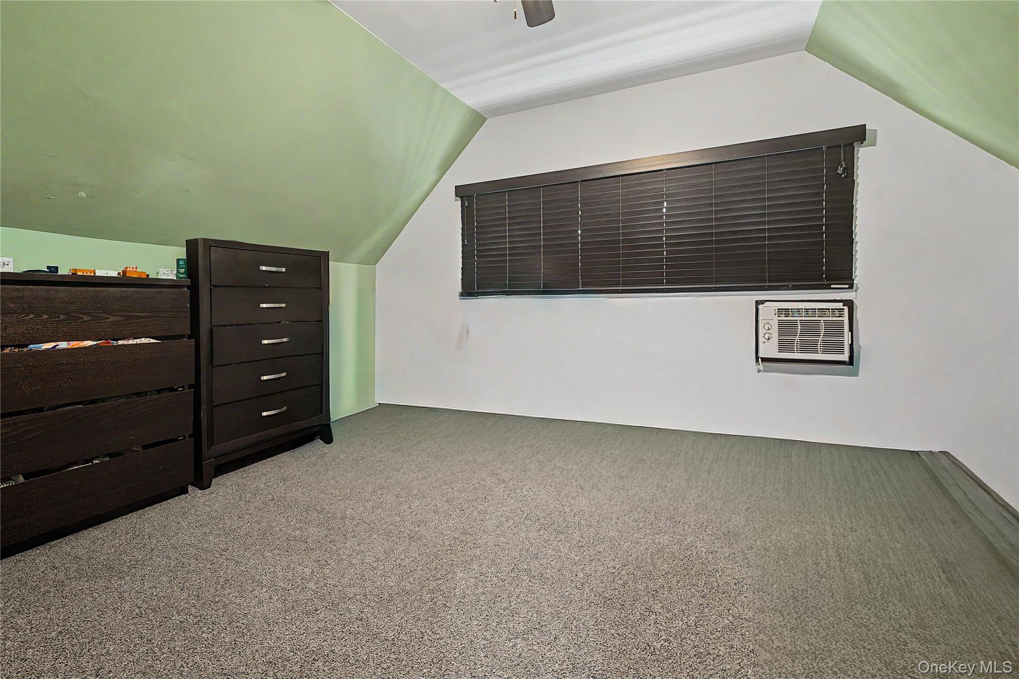 35 Meeting Lane – For Sale photo 7