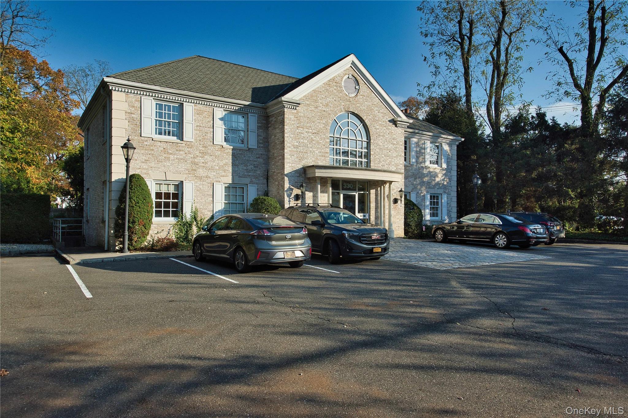330 Willis Avenue, Unit 1 photo 12
