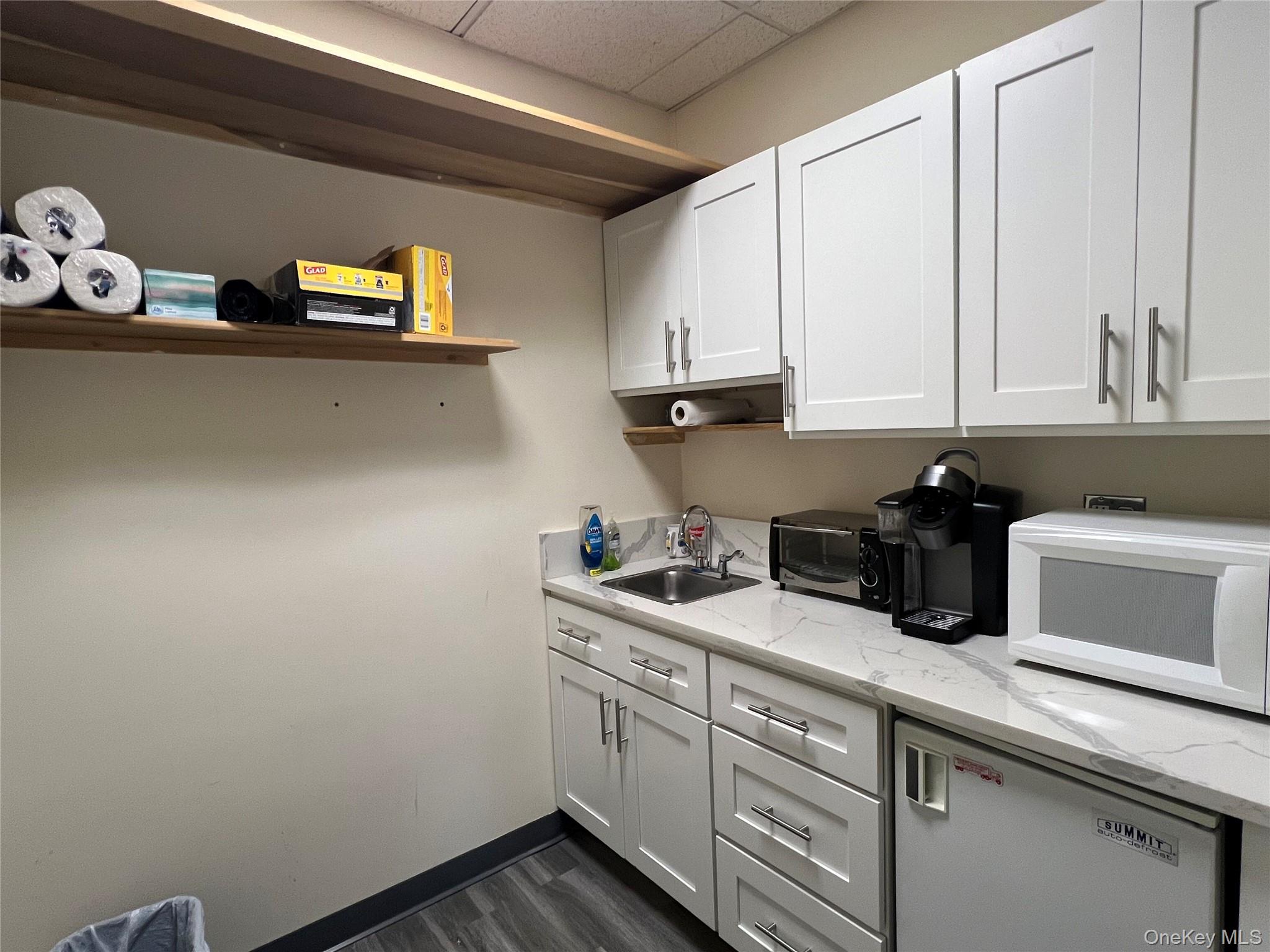 330 Willis Avenue, Unit 1 photo 7