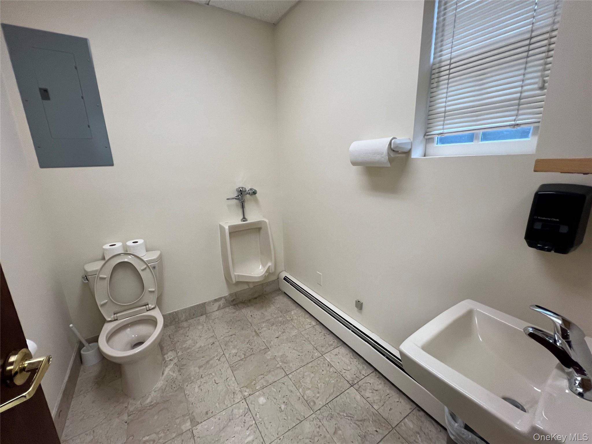330 Willis Avenue, Unit 1 photo 8