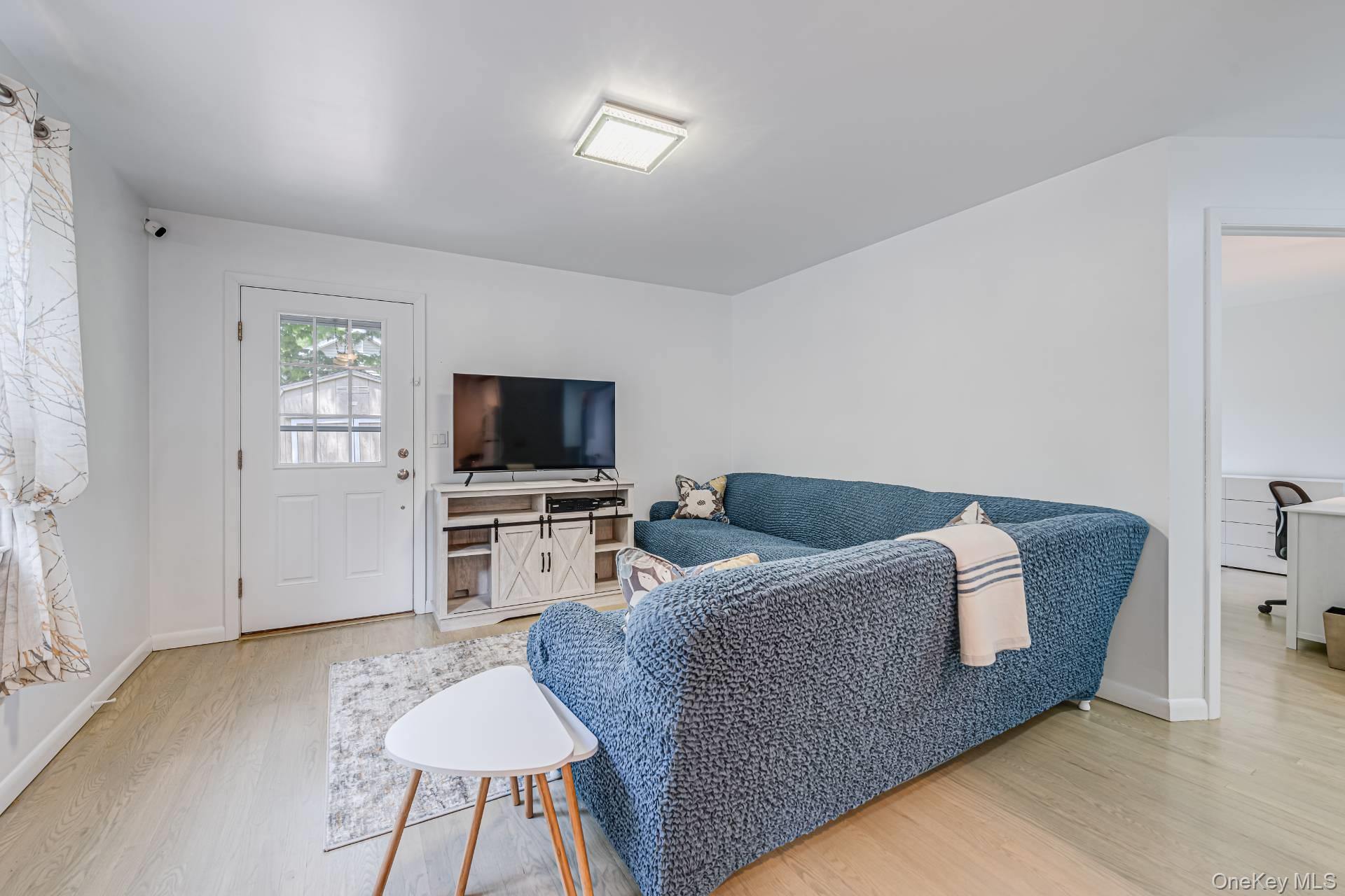 10 Hunters Lane – For Rent photo 2