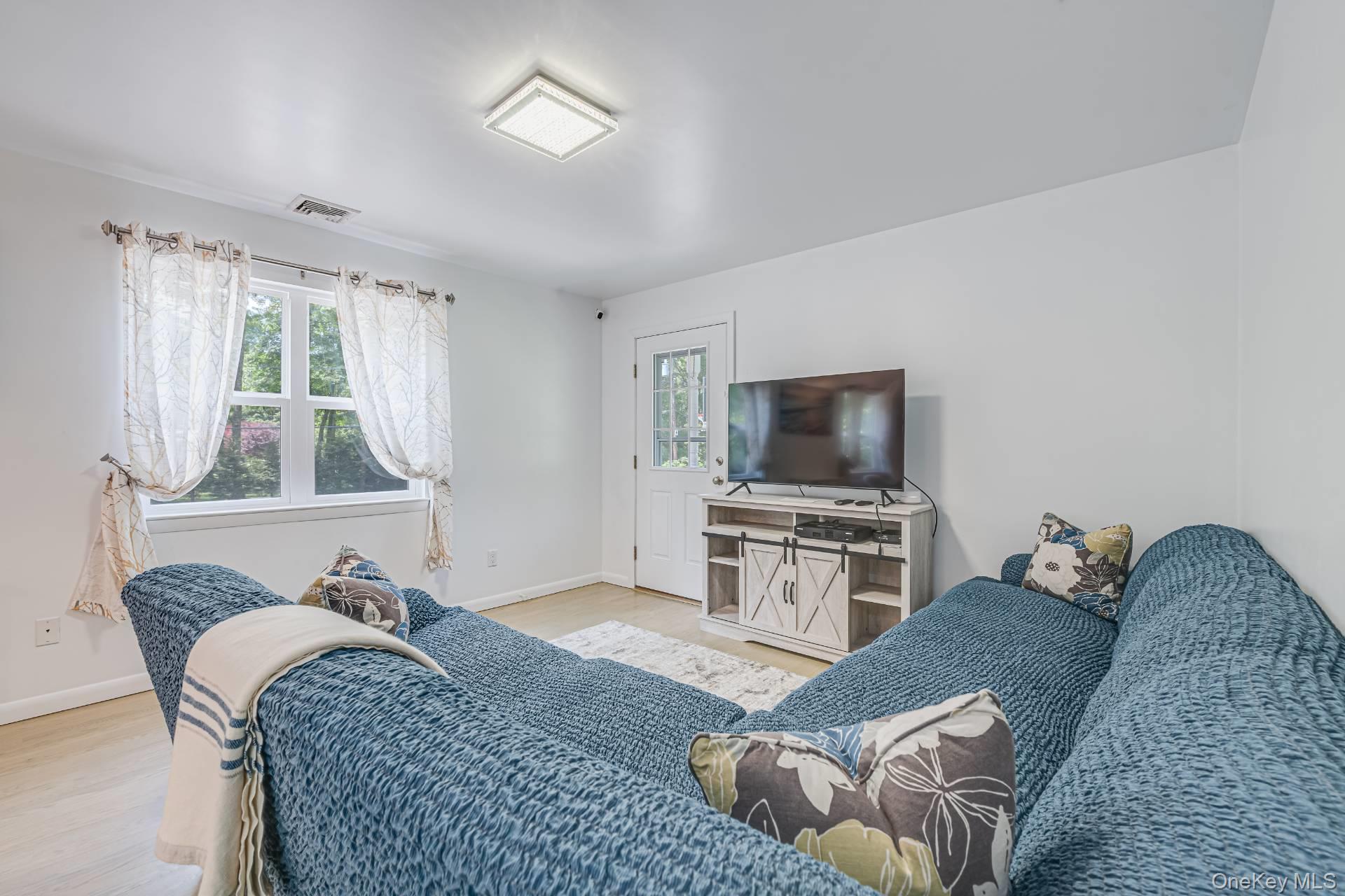 10 Hunters Lane – For Rent photo 3
